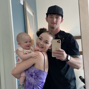 Meet your Posher, Hana